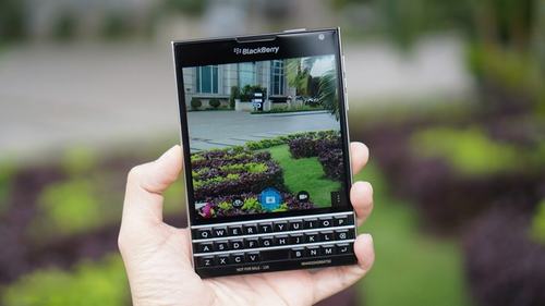 BlackBerry Passport - smartphone màn hình vuông